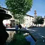 Florentia Suites