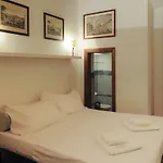 Apartment In Front Of Palazzo Gucci
