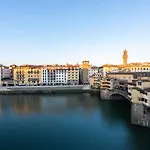 Apartments Florence - Elegant Arno View