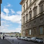 Lungarno Vespucci Elegance In Florence