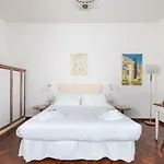 Leopolda Dream Beautiful Apartment Sleeps 5!