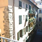 Ponte Vecchio Charming Suite