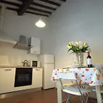 Prestige House Arno River