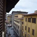 Calzaiuoli luxury&characteristic apartment