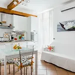 Florence Liona Apartments