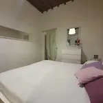 Audrey House