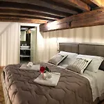Signoria Suite