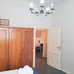 Cozy Family Apartment With Parking Spot