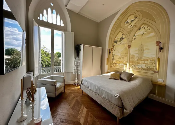 Elegance In The Center Of Florence: Palazzo Villa