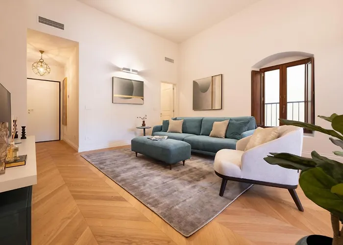 Apartments Florence - Modern Florentine Terrace Few Steps From Duomo