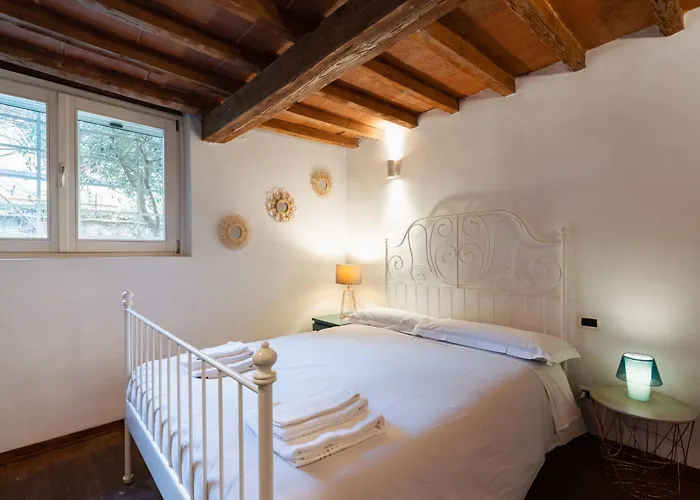 Charming Apartment In The Heart Of Santo Spirito