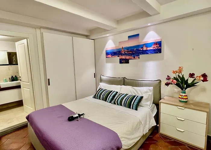 Cozy Florence Apartment Near Piazzale Michelangelo