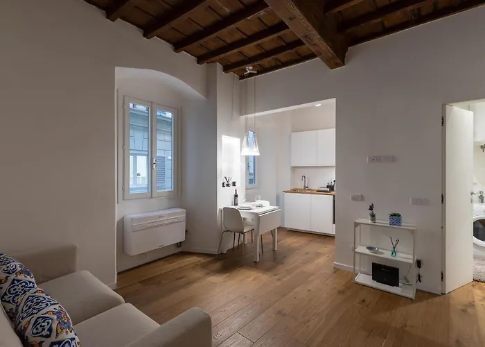 Stay In The Heart Of Florence
