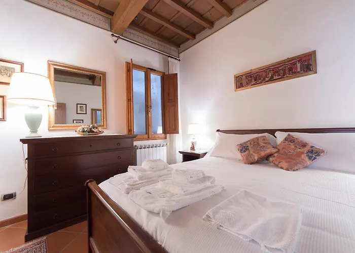 Tornabuoni Apartment