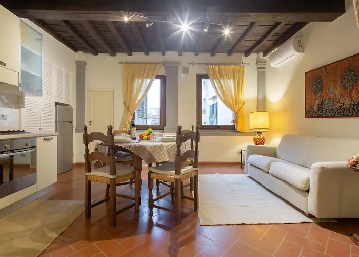 Curtatone Apartment