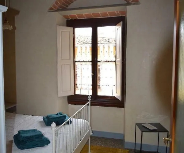 Calzaiuoli luxury&characteristic apartment