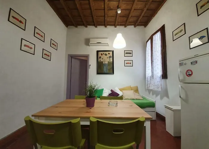 Audrey House