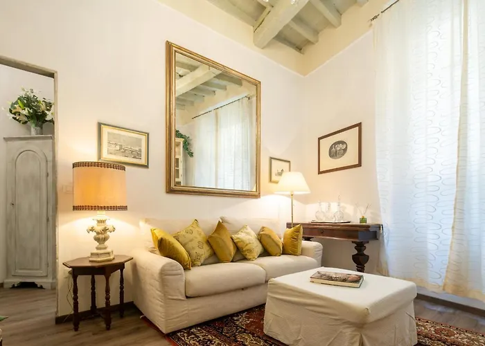 Tornabuoni Chic