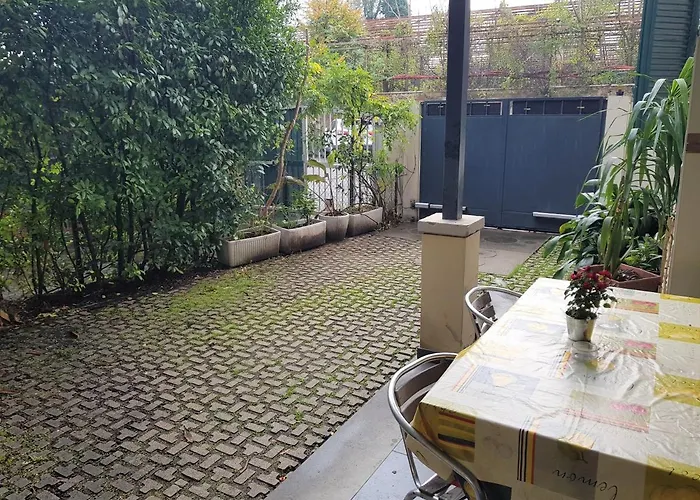 Cozy Family Apartment With Parking Spot