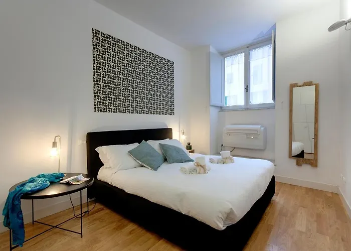 Costa San Giorgio Apartment By Mamo Florence