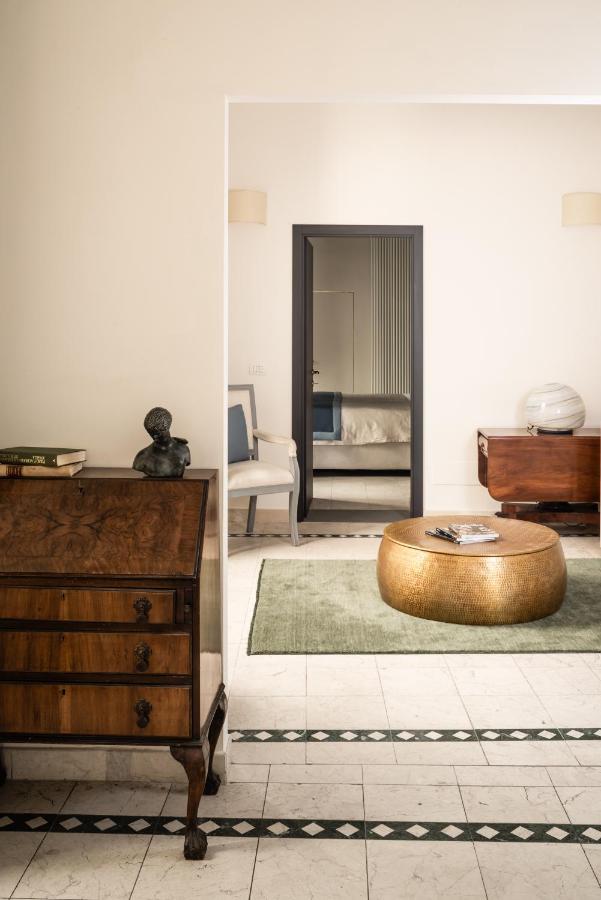 Aqa Palace Guest house