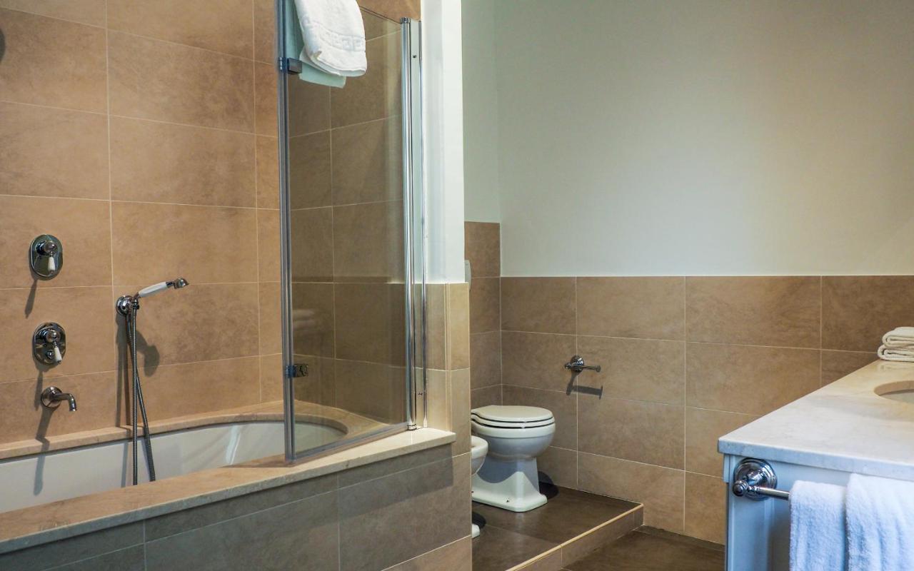 Aqa Palace Guest house 3*