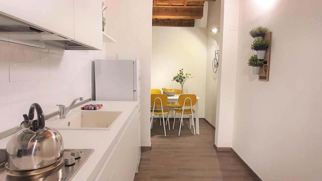 Elegant Yellow In San Gallo