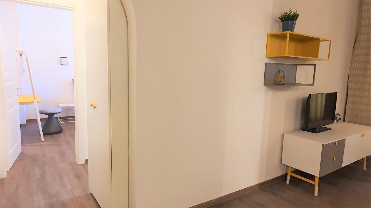 Apartment Elegant Yellow In San Gallo Florence