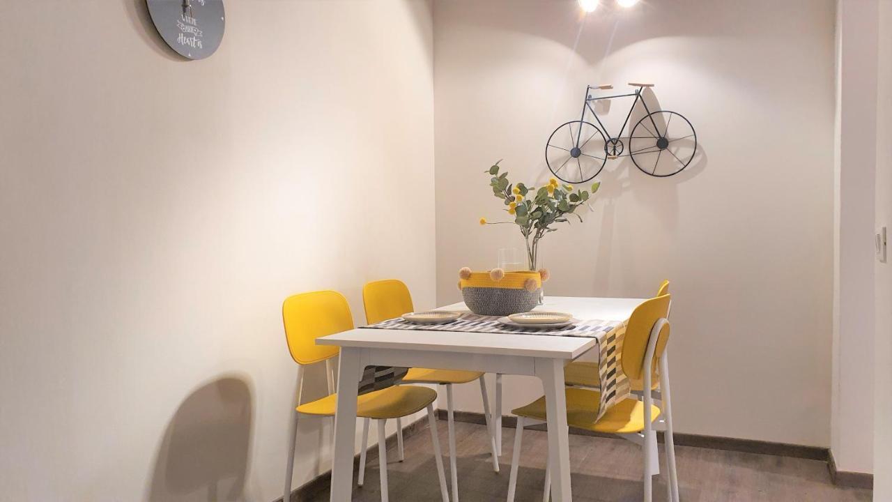 Apartment Elegant Yellow In San Gallo