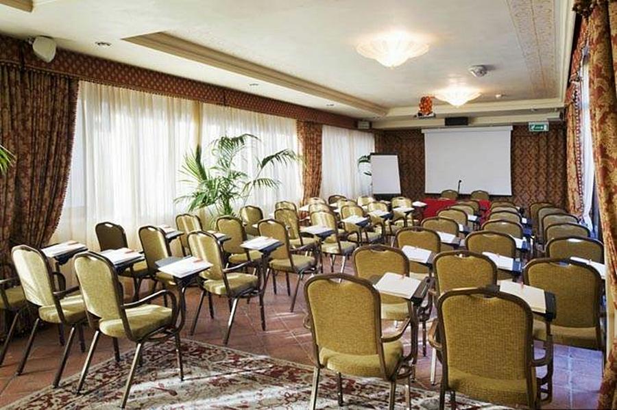 Hotel Adler Cavalieri Hotel-private & Gym
