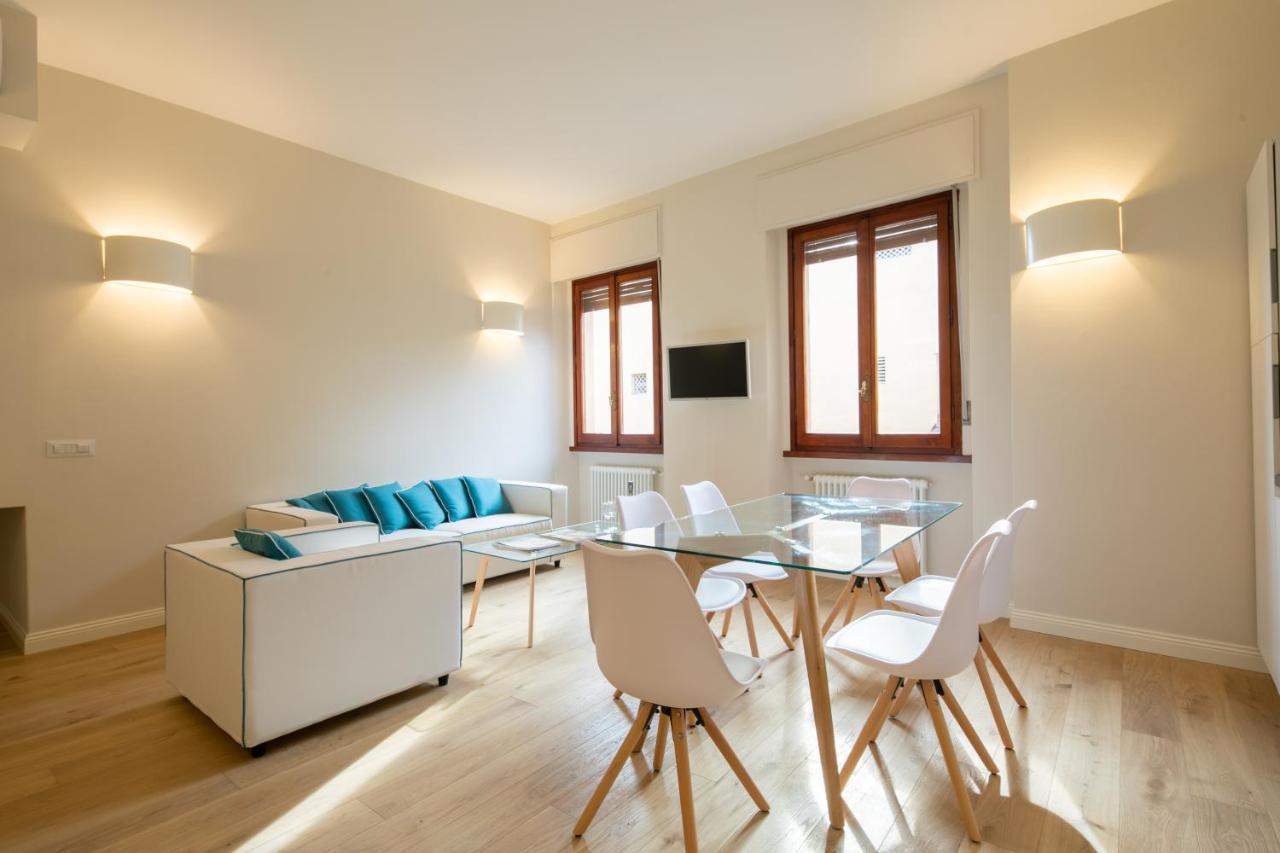 Apartment Ponte Vecchio White By Mmega *