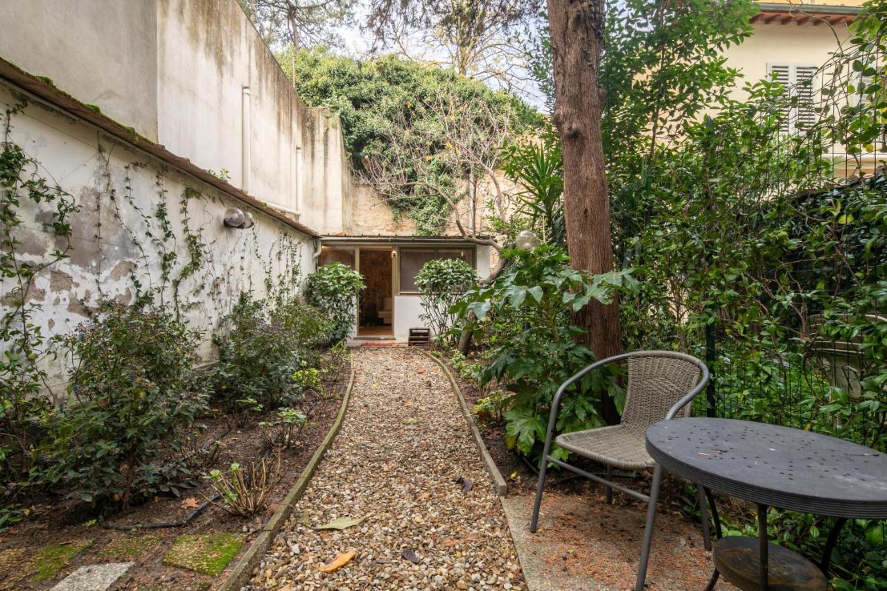 Oltrarno Garden Apartment Florence