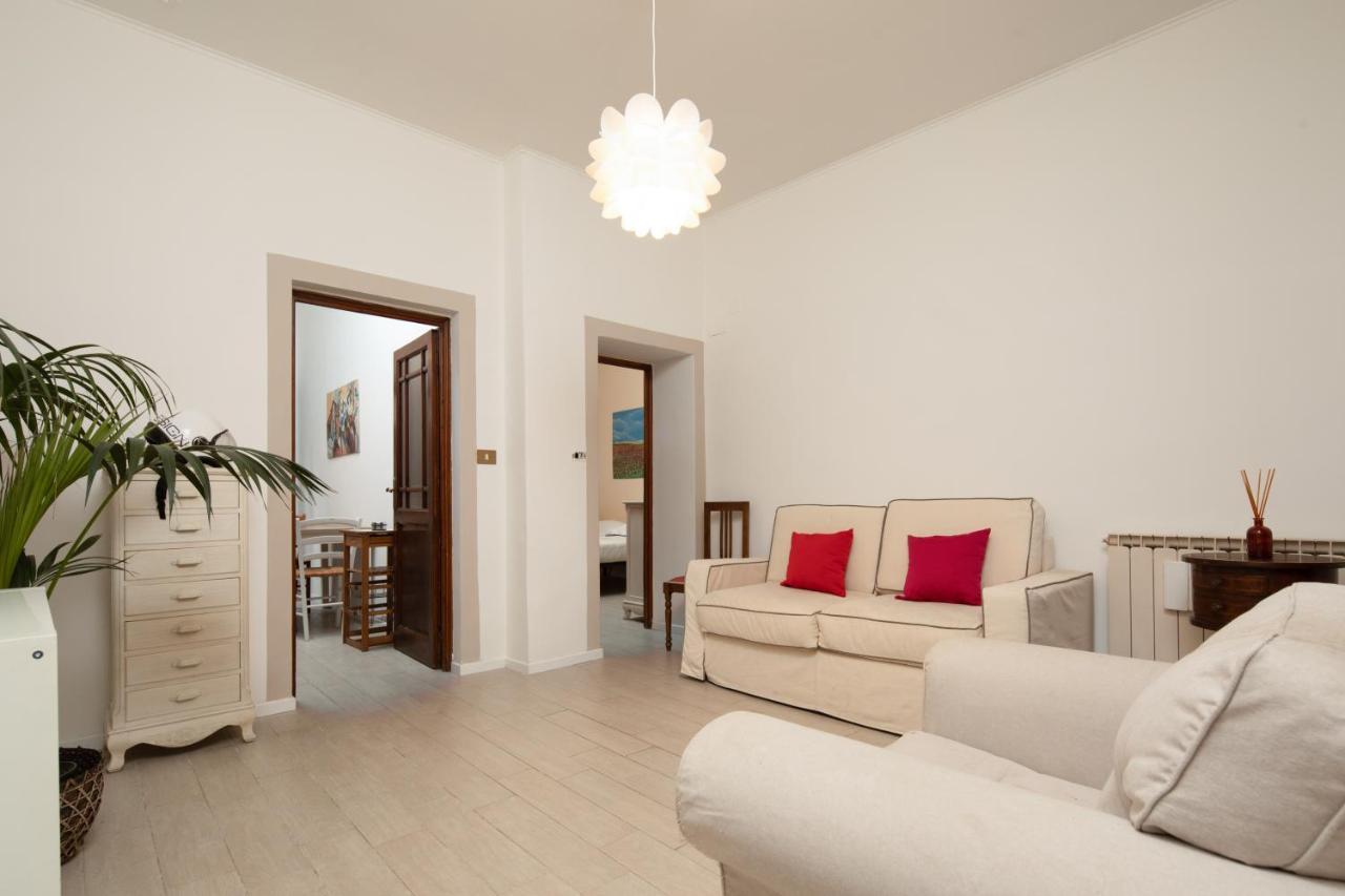 Oltrarno Garden Apartment Florence