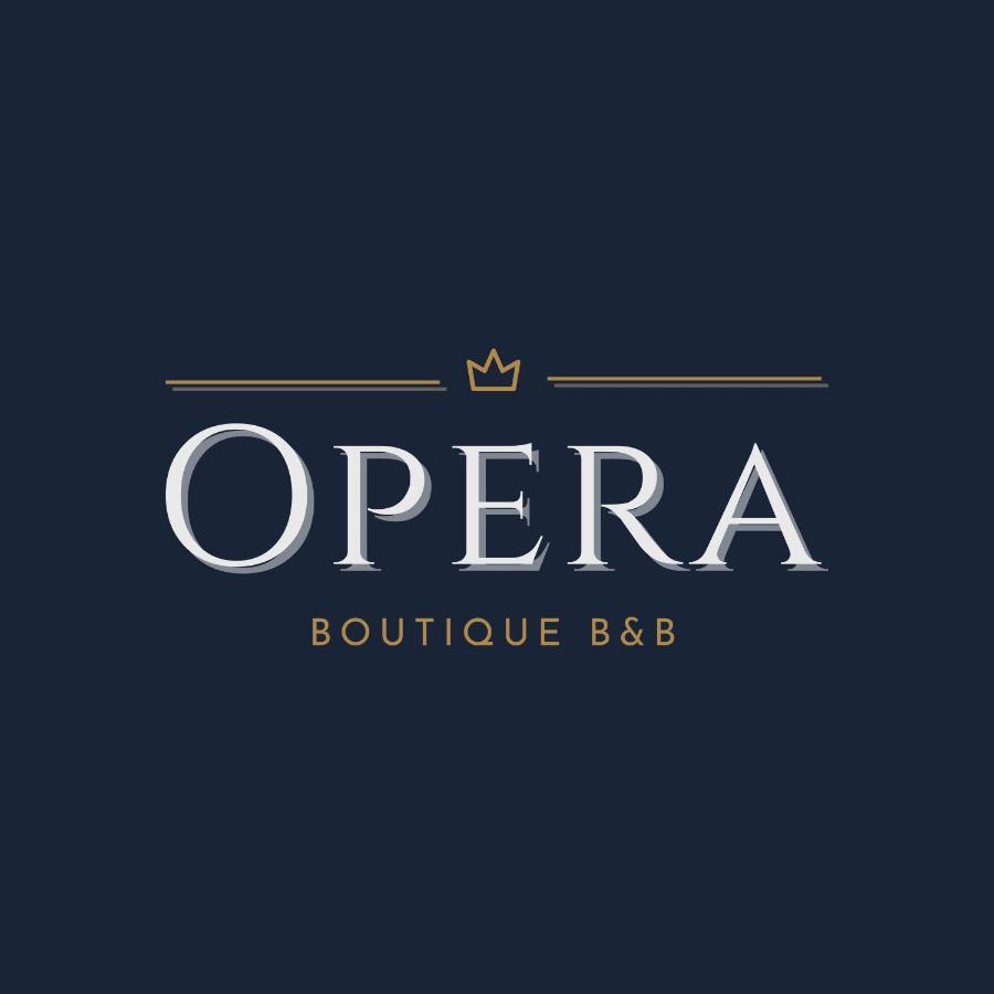 Opera Boutique Couette-café Florence