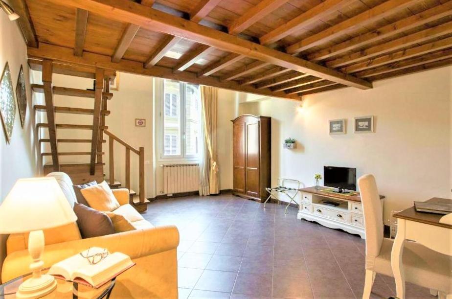 Charming Cavour Heart Of Apartment *