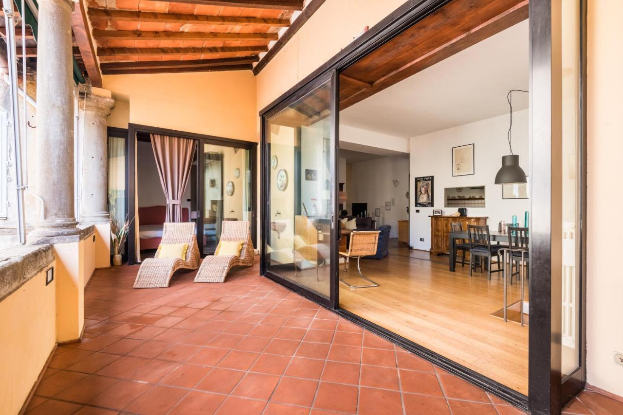 Refined Flat With Private Loggia In San Frediano *