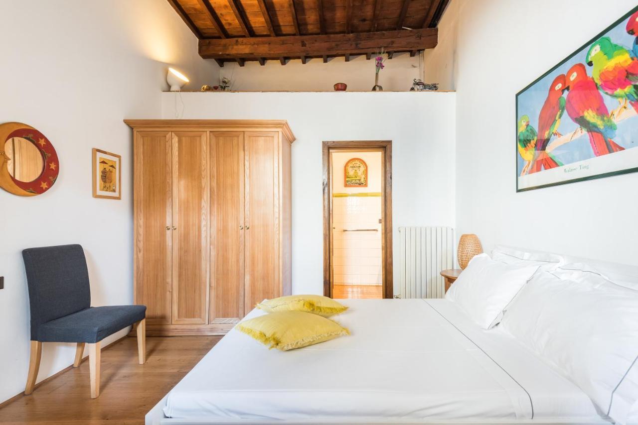 Refined Flat With Private Loggia In San Frediano Appartement *