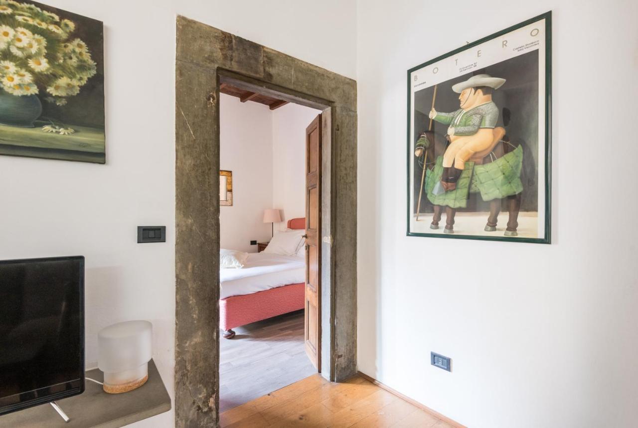 Apartment Refined Flat With Private Loggia In San Frediano Florence