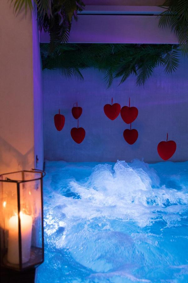 Dream Design With Private Pool Apartment