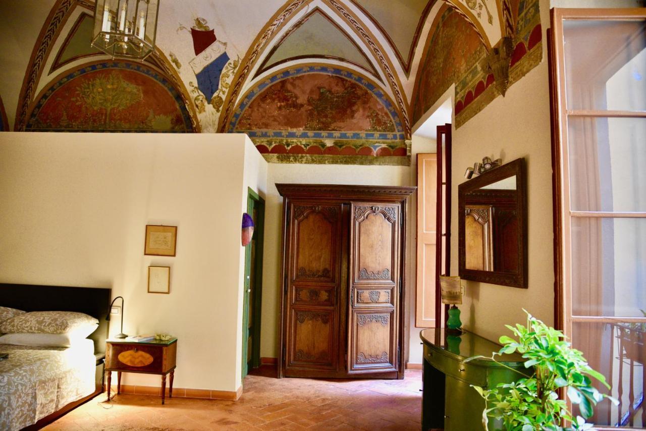 Apartment Cozy In A Private Museum In Oltrarno