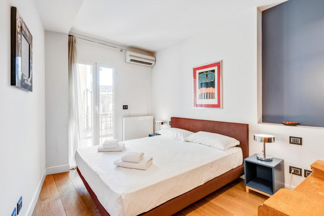 Apartment Piazza Santa Croce Design With Balcony Florence
