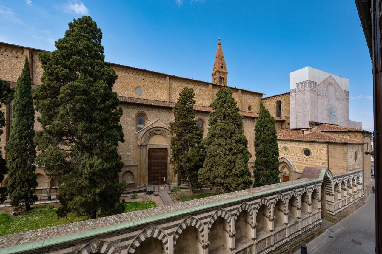 Via Avelli, 4 - Charming - Delightful And Bright 3rd-floor Without Elevator, Overlooking One Of Florence's Beautiful Squares, Exceptionally Located For Exploring The Appartement Florence