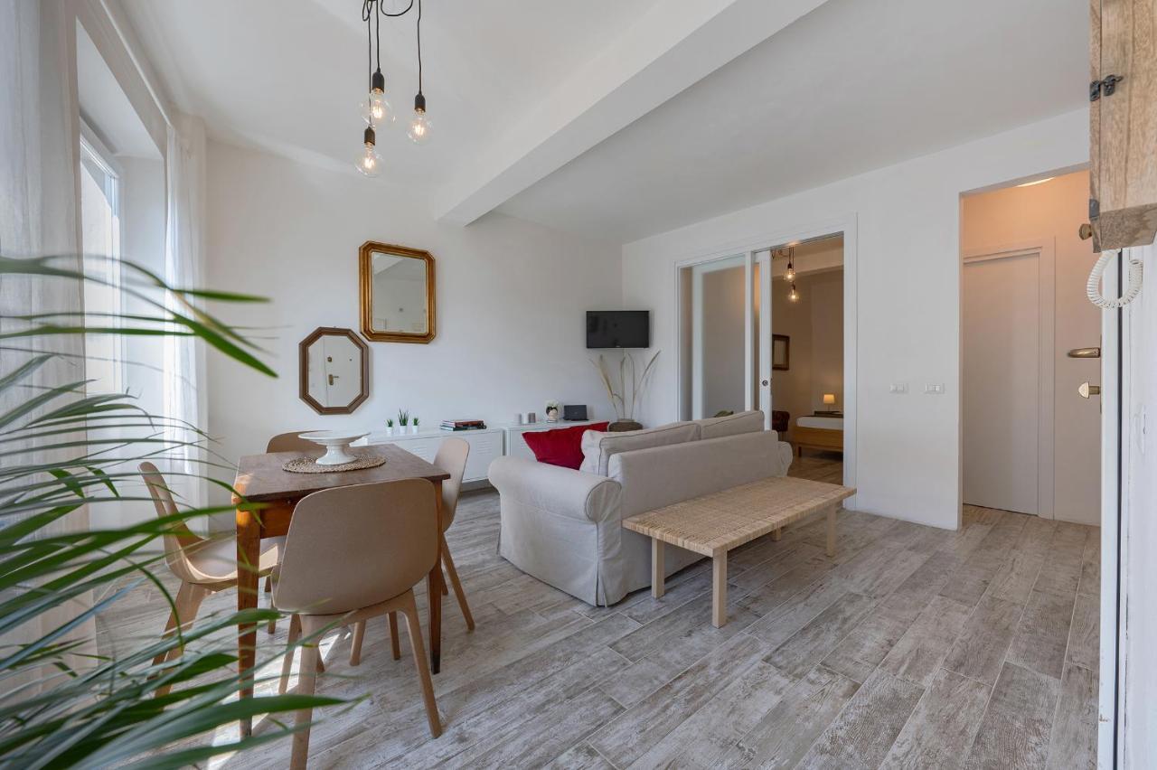 Via Avelli, 4 - Charming - Delightful And Bright 3rd-floor Without Elevator, Overlooking One Of Florence's Beautiful Squares, Exceptionally Located For Exploring The Appartement *