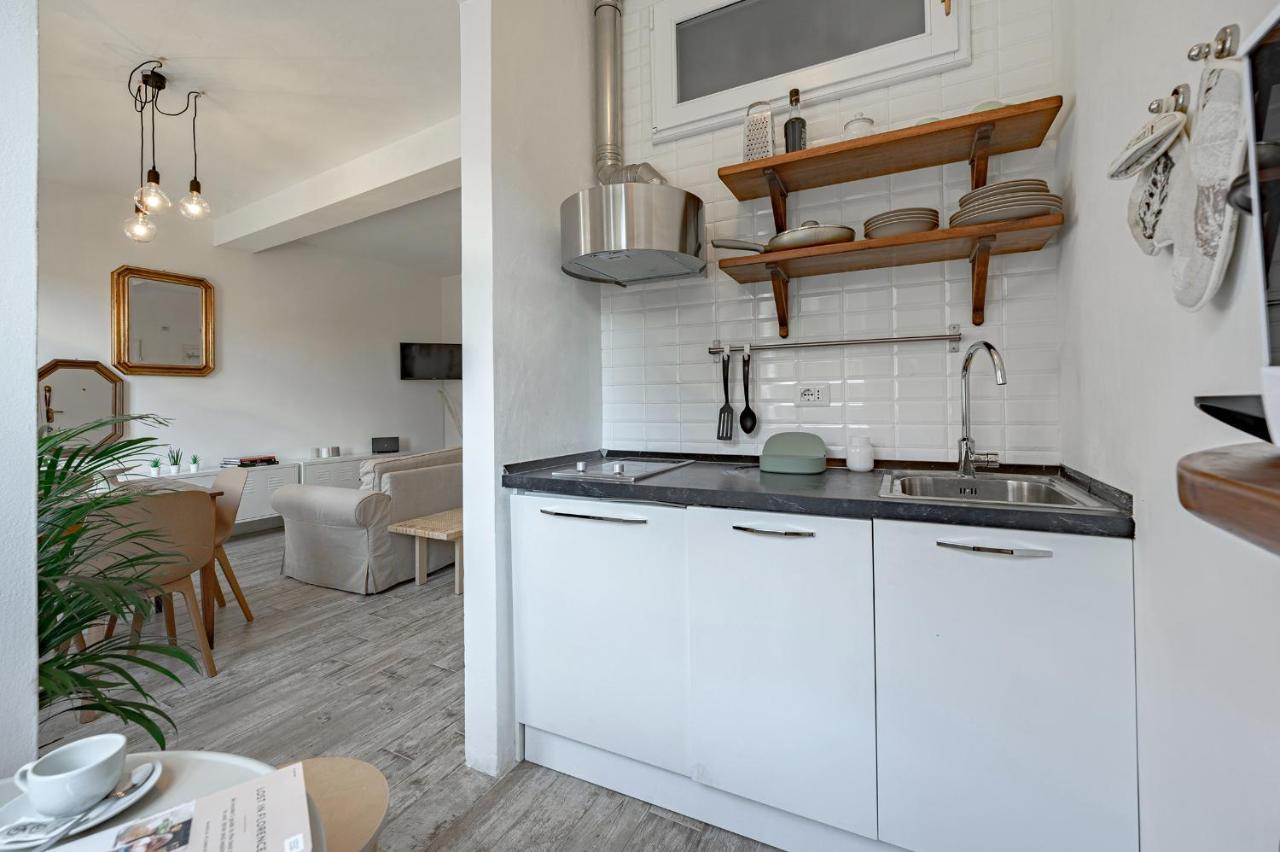 Via Avelli, 4 - Charming - Delightful And Bright 3rd-floor Without Elevator, Overlooking One Of Florence's Beautiful Squares, Exceptionally Located For Exploring The Appartement *