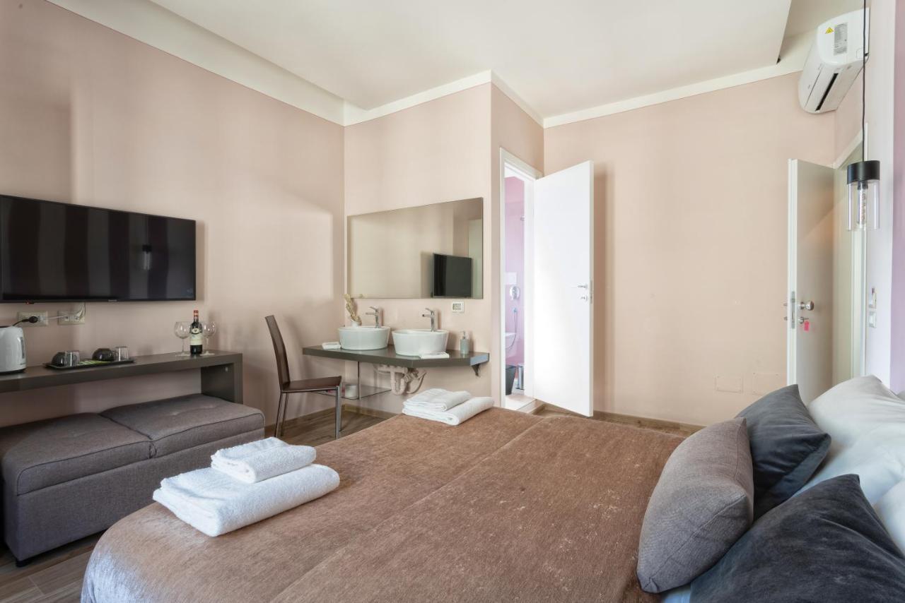 Gogo' Petit Hotel