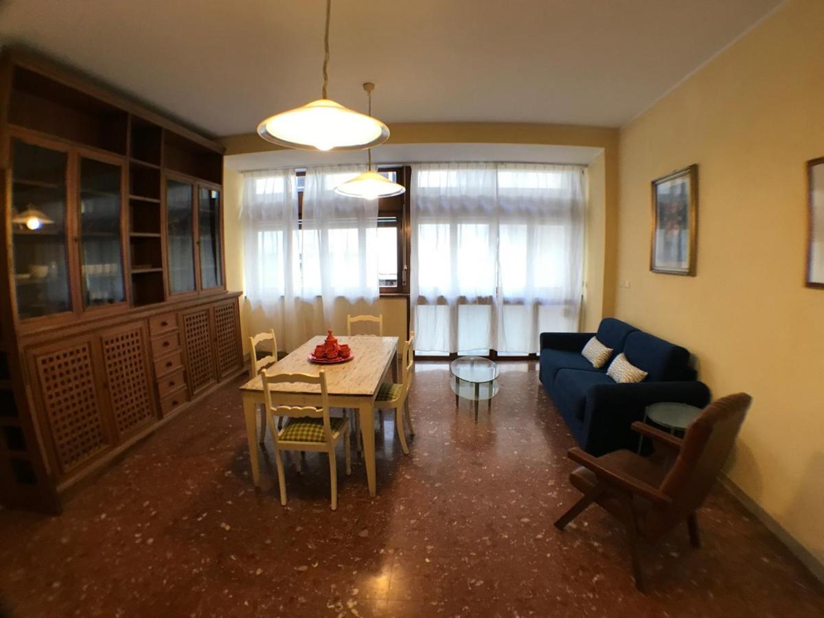 Ponte Vecchio 4 Bedrooms Apartment