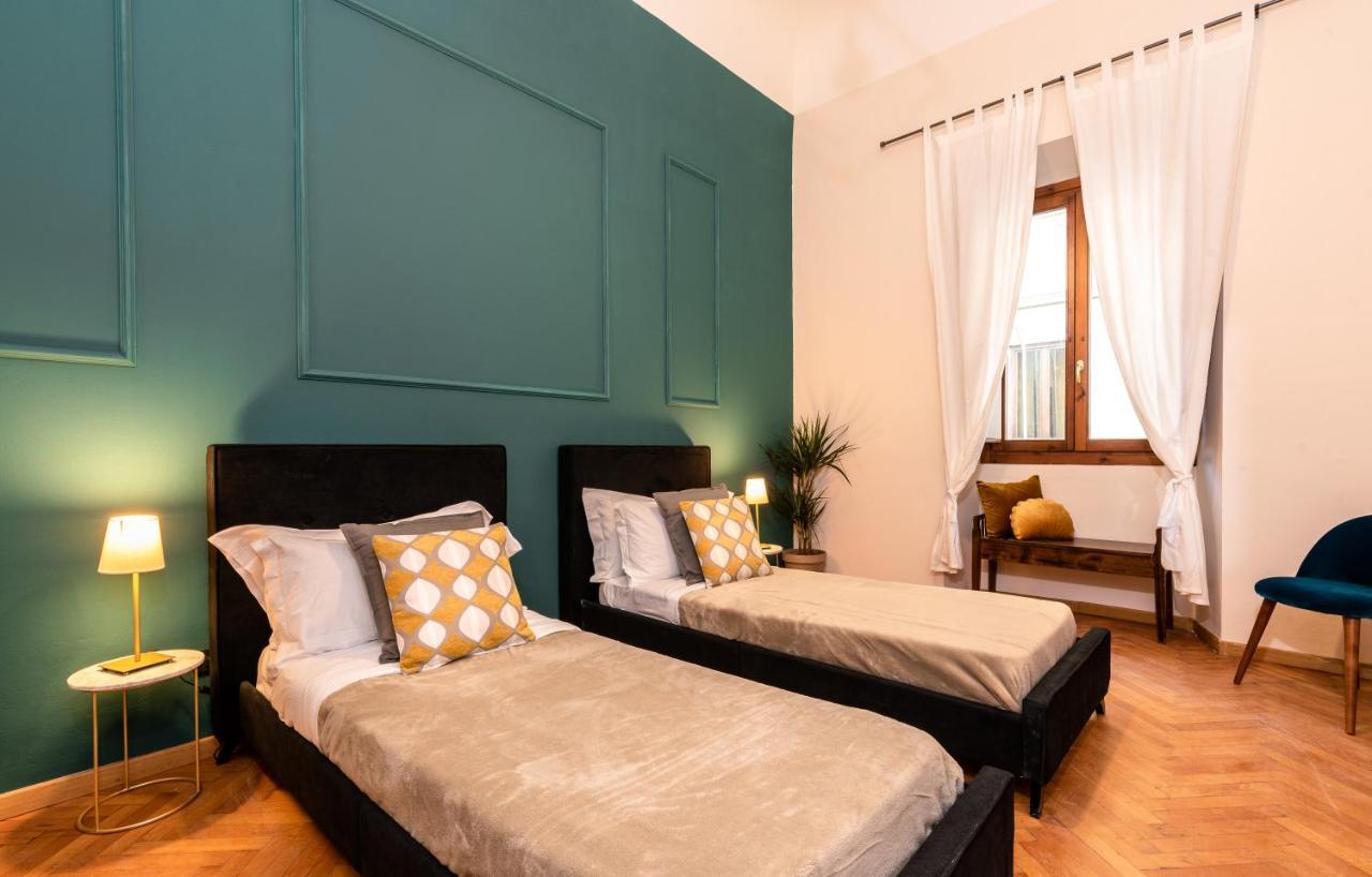Apartment Florentine Palazzo,4 Bedrooms,historic Center *