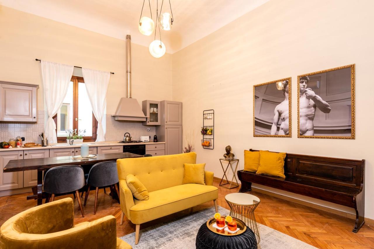 Florentine Palazzo,4 Bedrooms,historic Center Apartment *