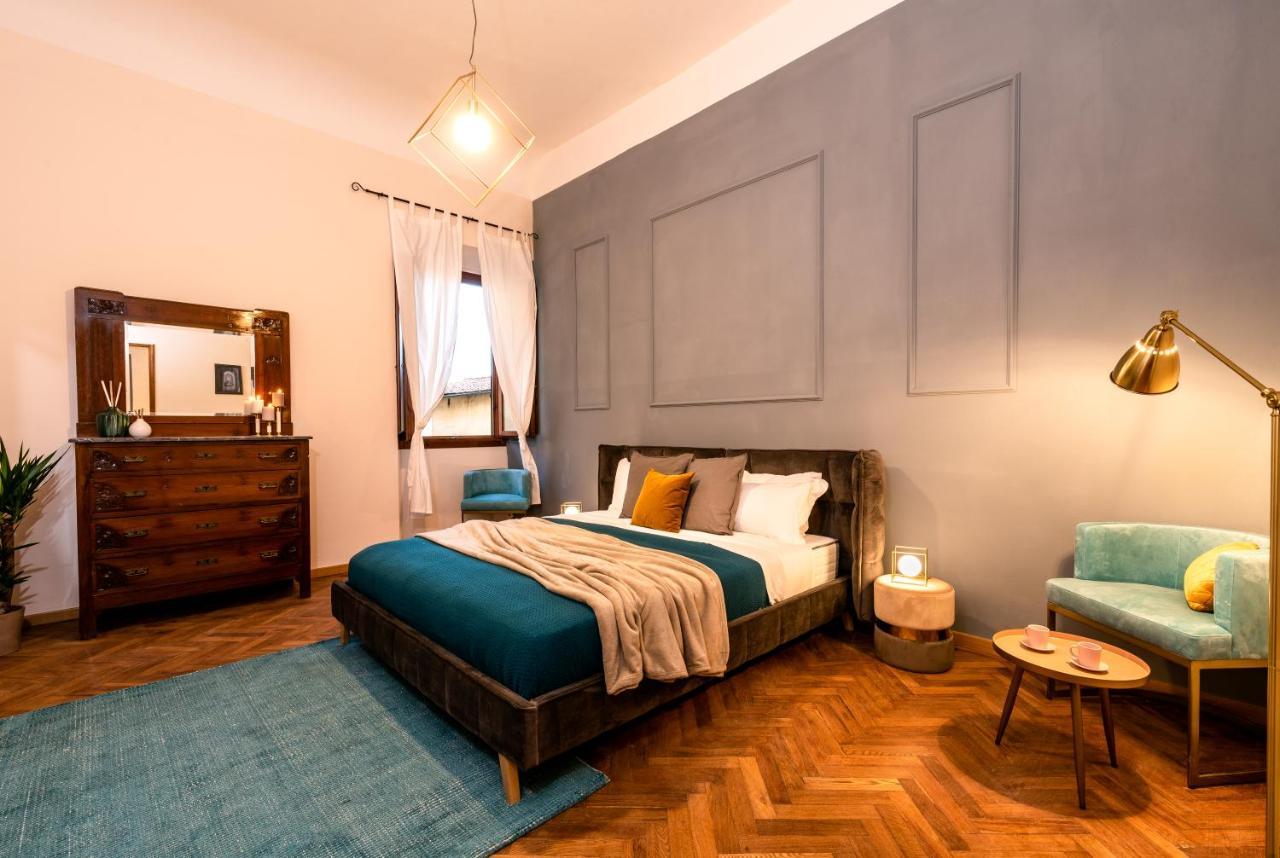 Florentine Palazzo,4 Bedrooms,historic Center Apartment *