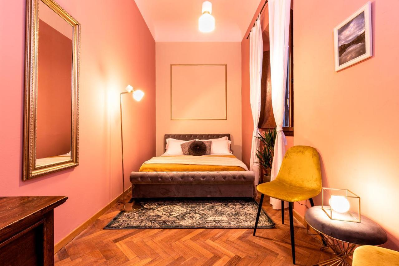 Florentine Palazzo,4 Bedrooms,historic Center *